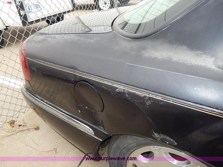 image for item H2604 1999 Lincoln Continental