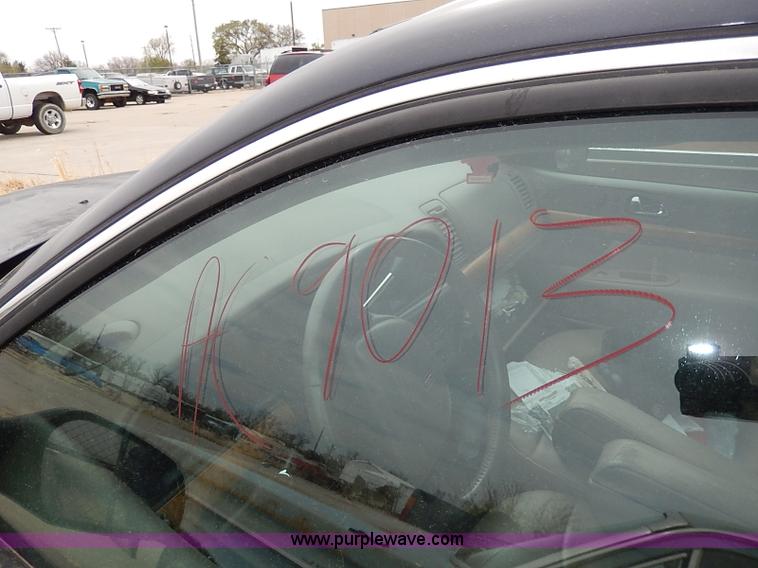 image for item H2604 1999 Lincoln Continental