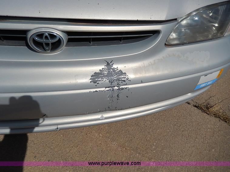 image for item H2605 2000 Toyota Corolla VE