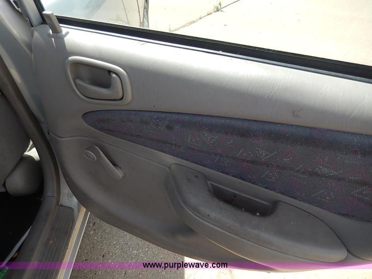 image for item H2605 2000 Toyota Corolla VE