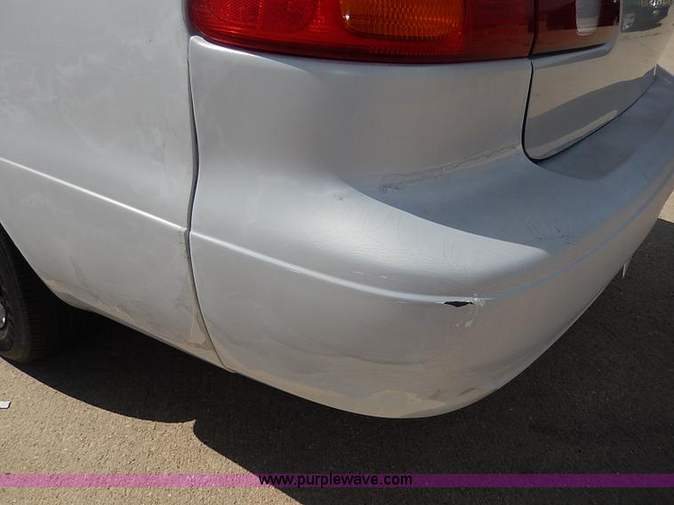 image for item H2605 2000 Toyota Corolla VE