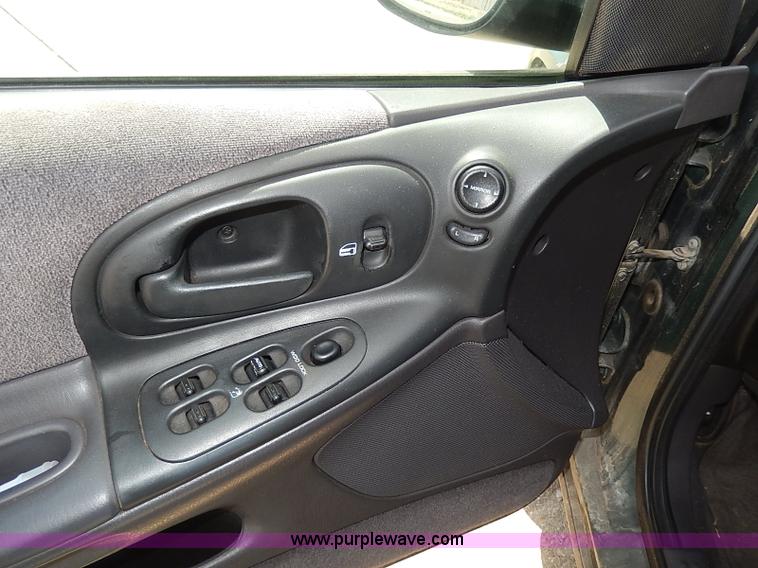 image for item H2606 1999 Dodge Intrepid ES