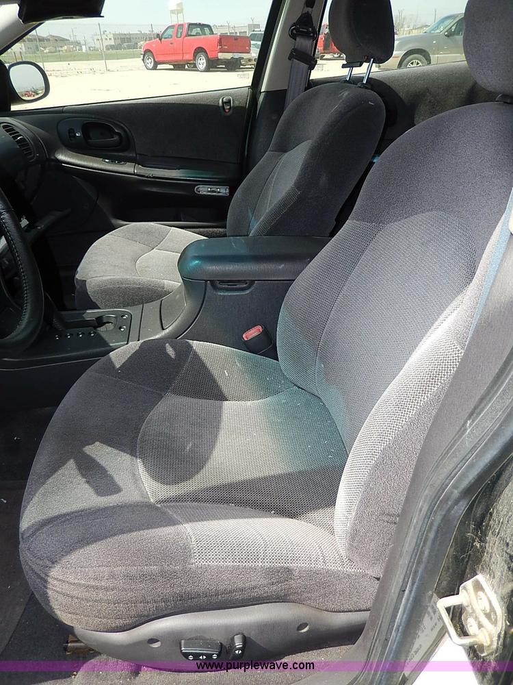 image for item H2606 1999 Dodge Intrepid ES