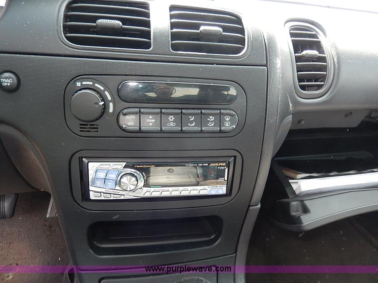 image for item H2606 1999 Dodge Intrepid ES