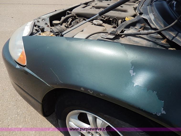 image for item H2606 1999 Dodge Intrepid ES