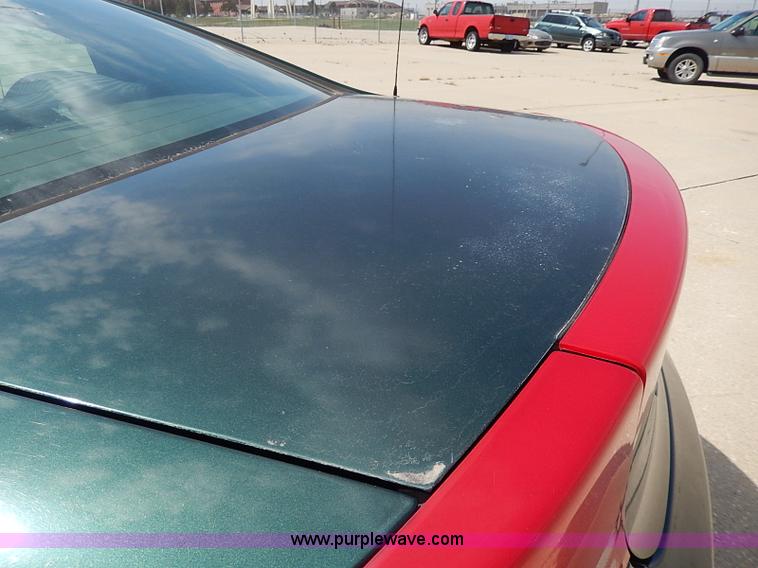 image for item H2606 1999 Dodge Intrepid ES