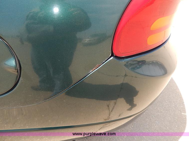 image for item H2606 1999 Dodge Intrepid ES