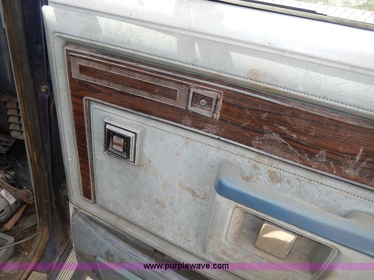 image for item H2607 1986 Dodge D150