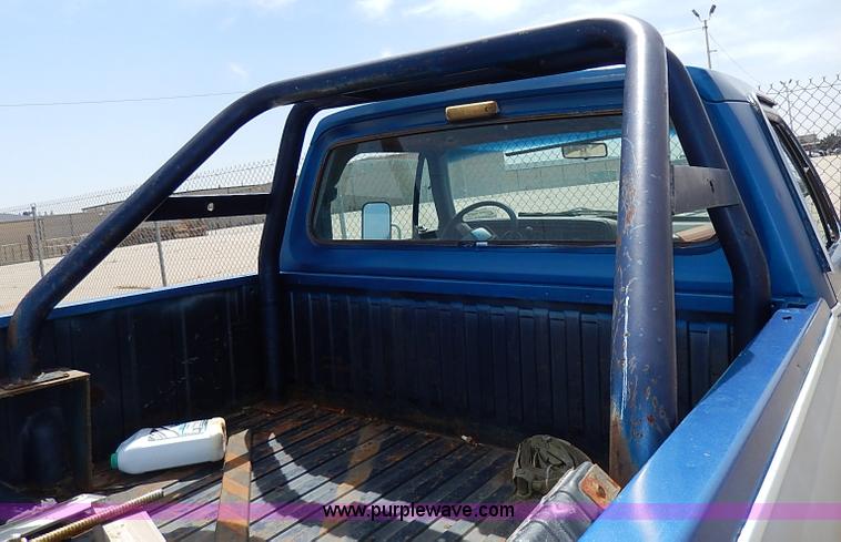 image for item H2607 1986 Dodge D150