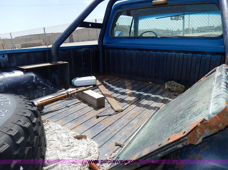 image for item H2607 1986 Dodge D150