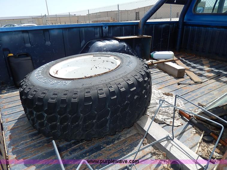 image for item H2607 1986 Dodge D150