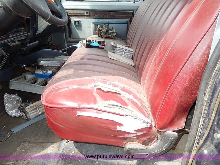 image for item H2607 1986 Dodge D150