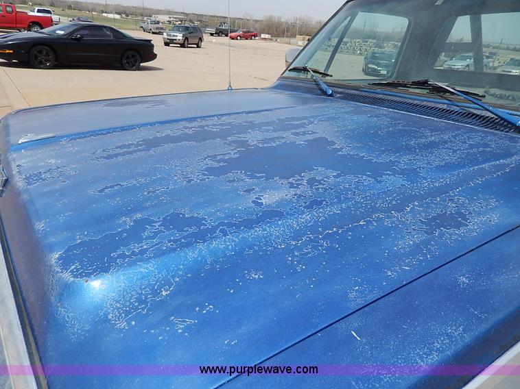 image for item H2607 1986 Dodge D150