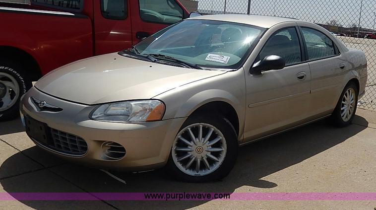 image for item H2609 2002 Chrysler Sebring LX
