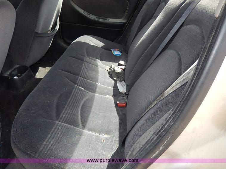 image for item H2609 2002 Chrysler Sebring LX