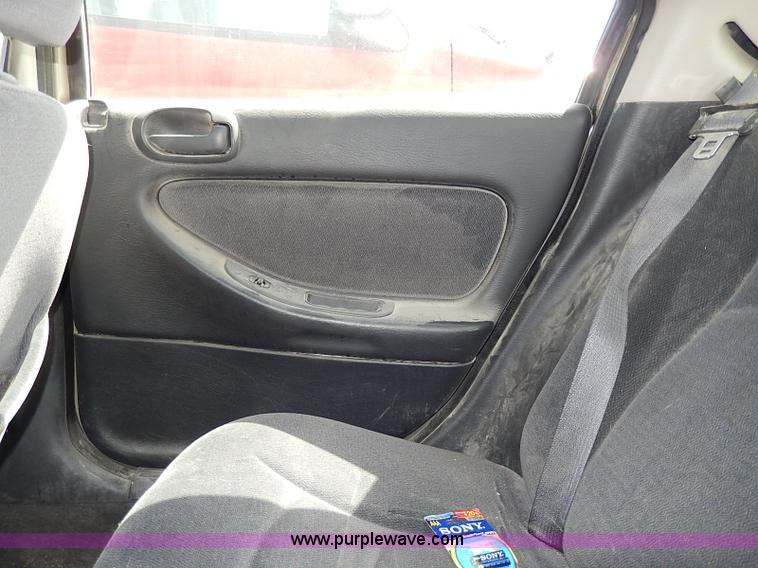 image for item H2609 2002 Chrysler Sebring LX