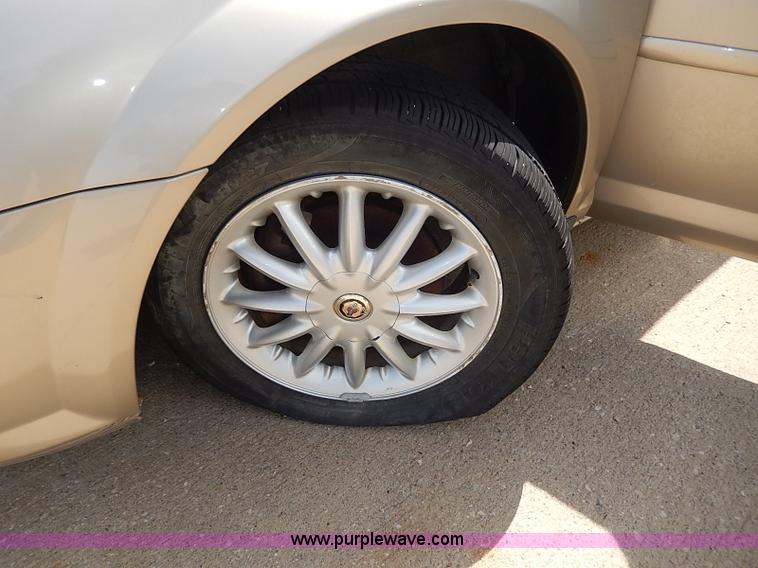 image for item H2609 2002 Chrysler Sebring LX