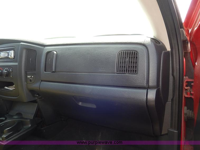 image for item H2610 2002 Dodge Ram 1500 SLT