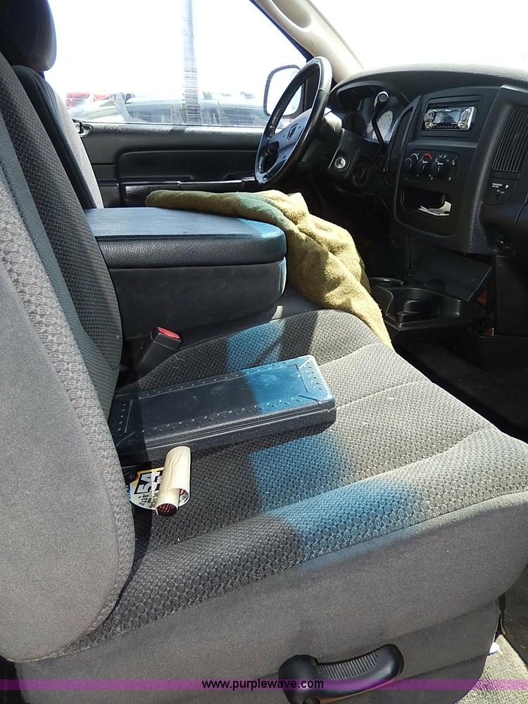 image for item H2610 2002 Dodge Ram 1500 SLT