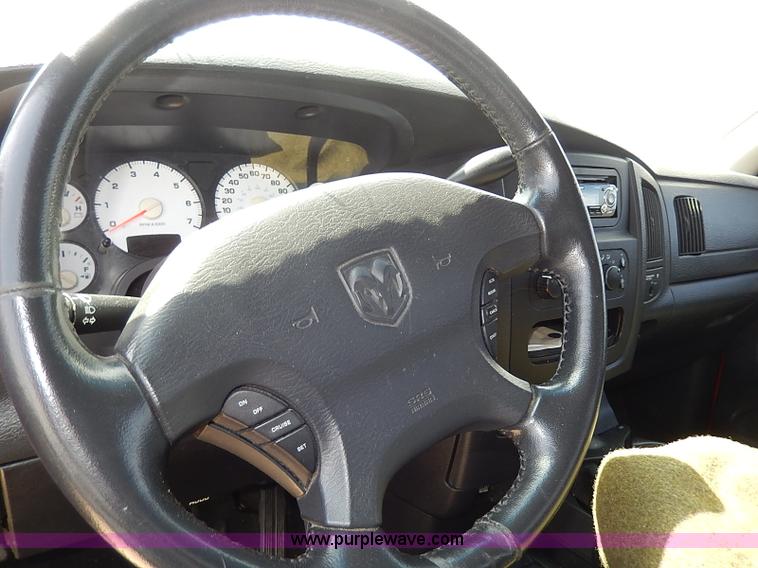 image for item H2610 2002 Dodge Ram 1500 SLT