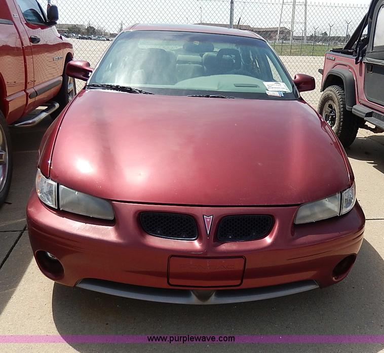 image for item H2611 2001 Pontiac Grand Prix GT