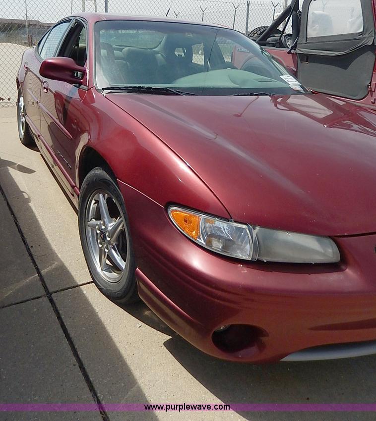 image for item H2611 2001 Pontiac Grand Prix GT