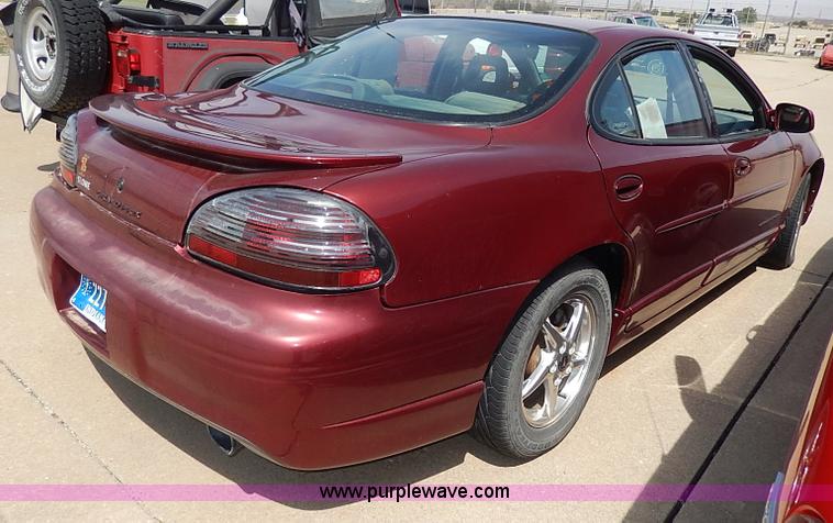 image for item H2611 2001 Pontiac Grand Prix GT