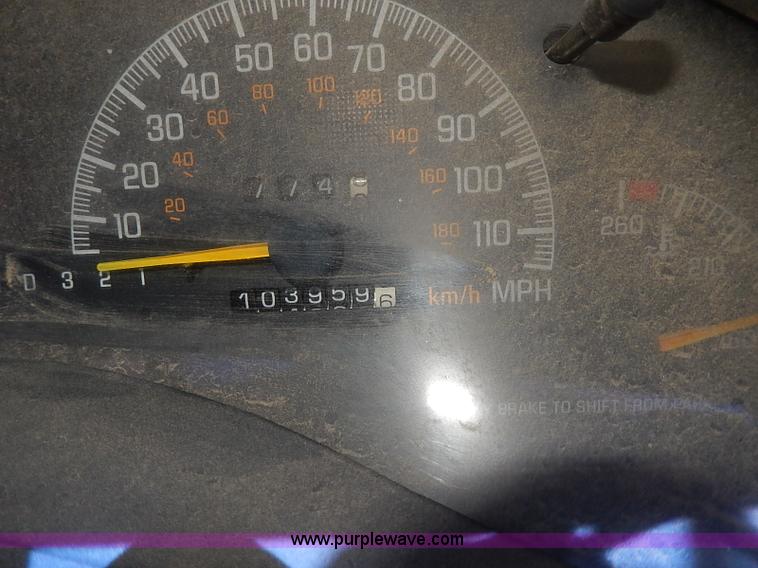 image for item H2611 2001 Pontiac Grand Prix GT