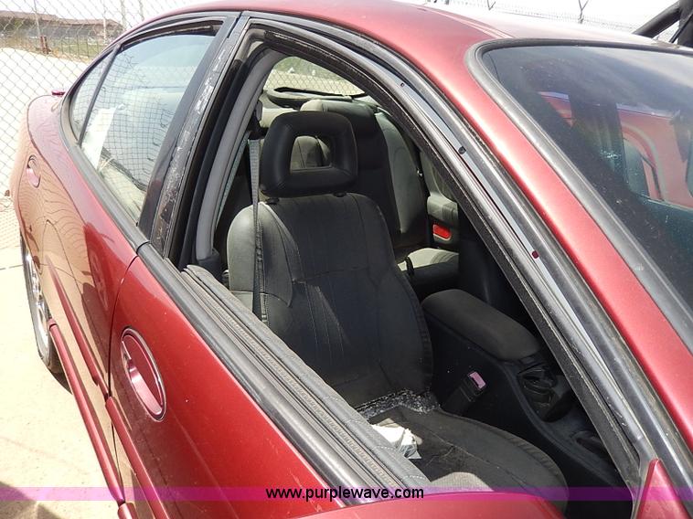 image for item H2611 2001 Pontiac Grand Prix GT