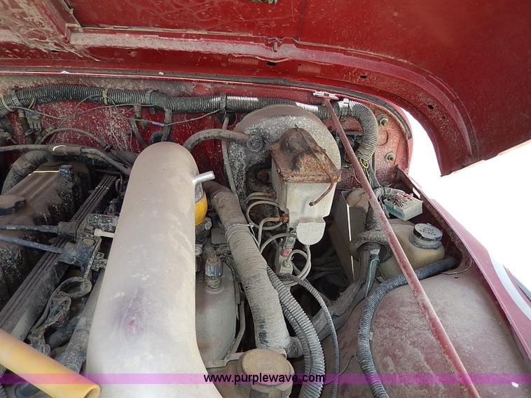 image for item H2612 1987 Jeep Wrangler