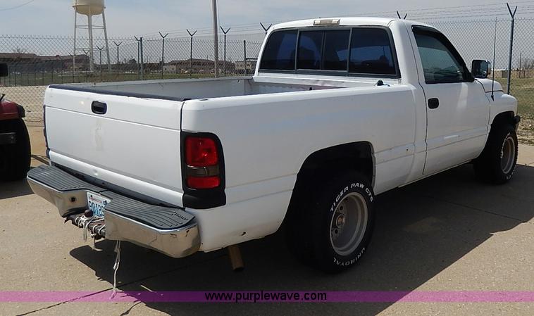 image for item H2613 1996 Dodge Ram 1500