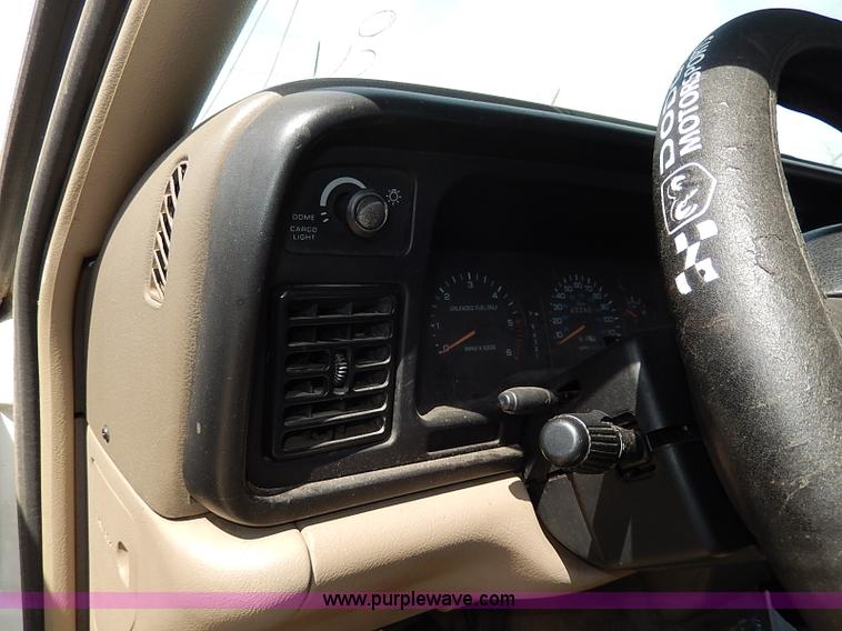 image for item H2613 1996 Dodge Ram 1500