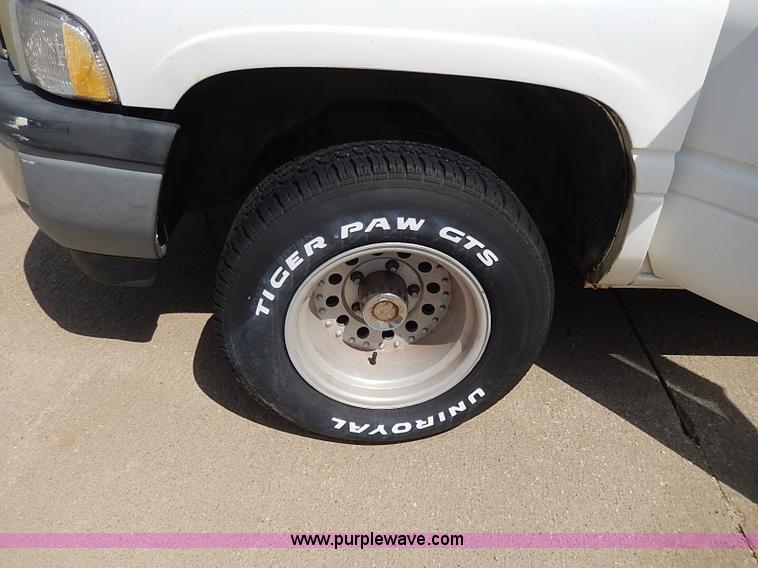 image for item H2613 1996 Dodge Ram 1500