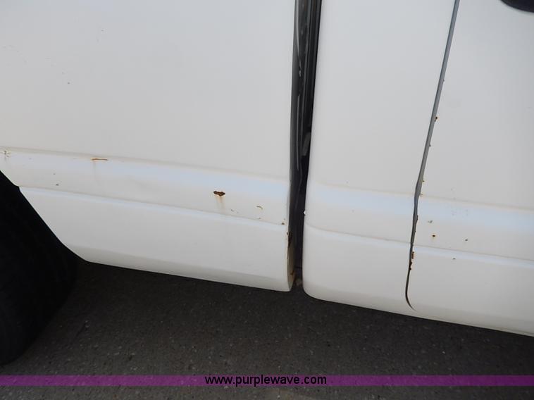 image for item H2613 1996 Dodge Ram 1500