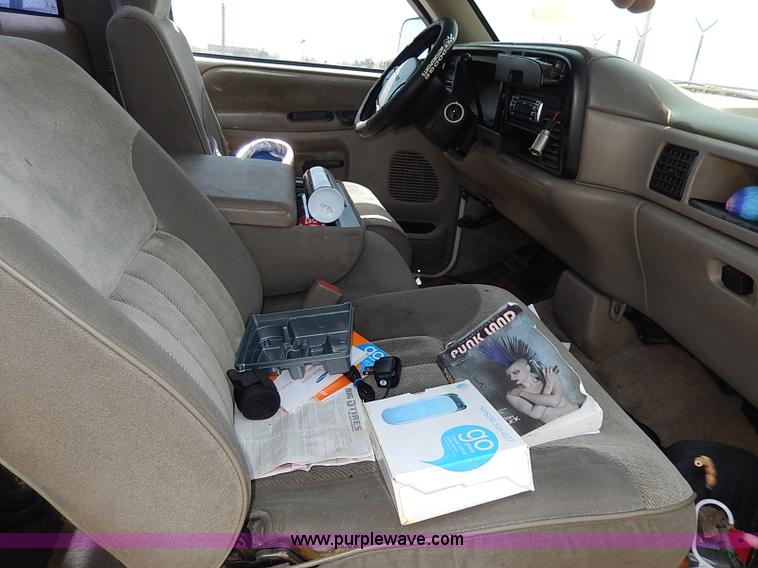 image for item H2613 1996 Dodge Ram 1500