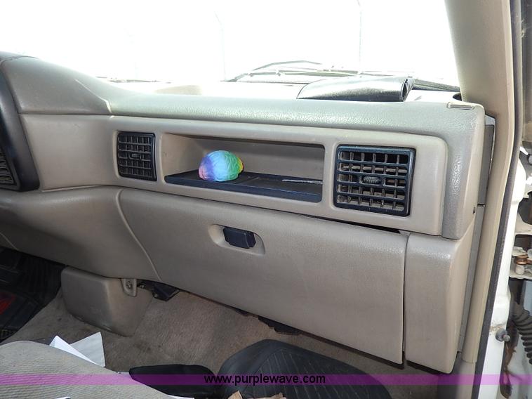 image for item H2613 1996 Dodge Ram 1500