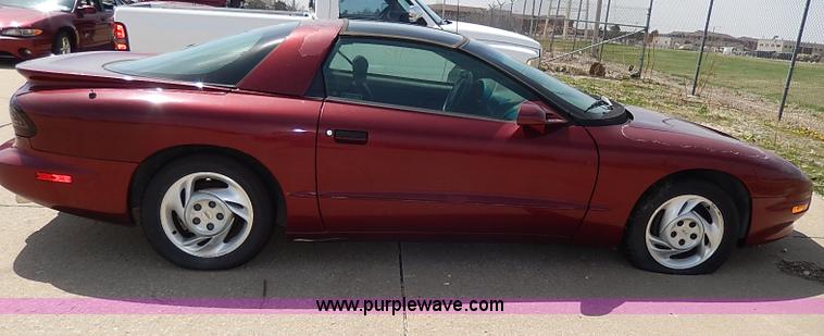 image for item H2614 1994 Pontiac Formula Firebird coupe