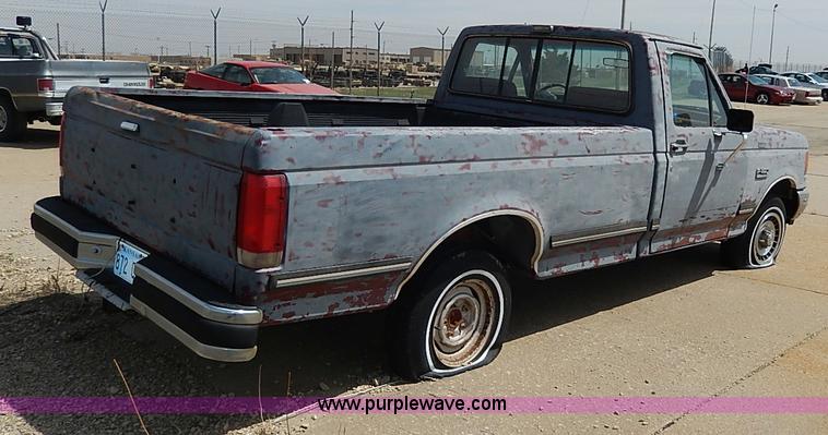 image for item H2615 1988 Ford F150