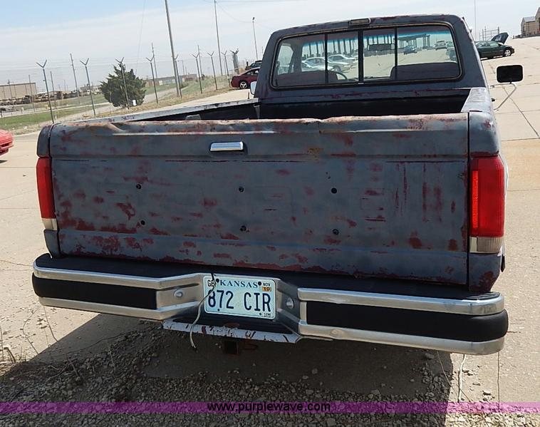 image for item H2615 1988 Ford F150