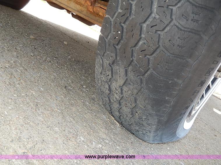 image for item H2615 1988 Ford F150