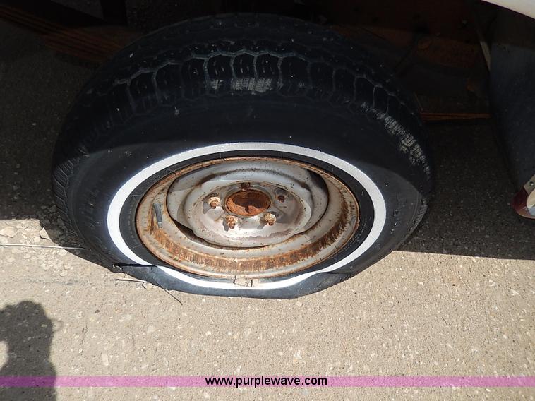 image for item H2615 1988 Ford F150