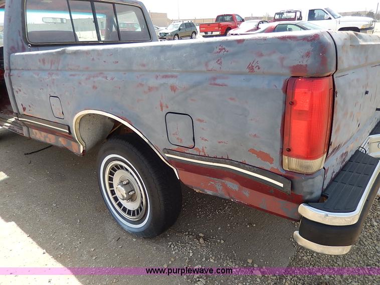 image for item H2615 1988 Ford F150
