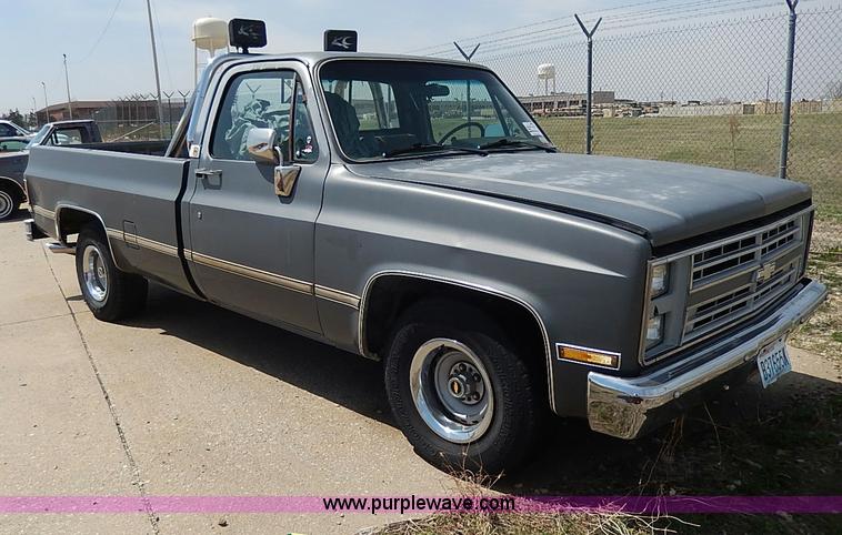 image for item H2616 1986 Chevrolet Silverado