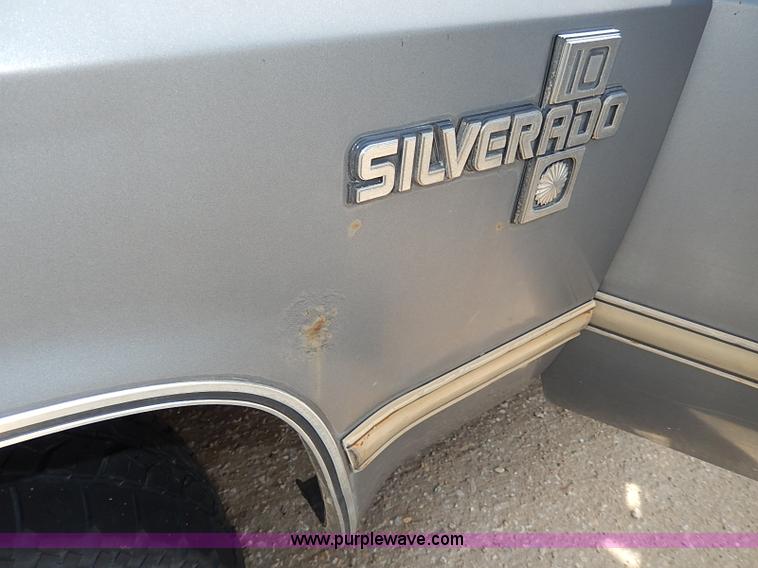 image for item H2616 1986 Chevrolet Silverado