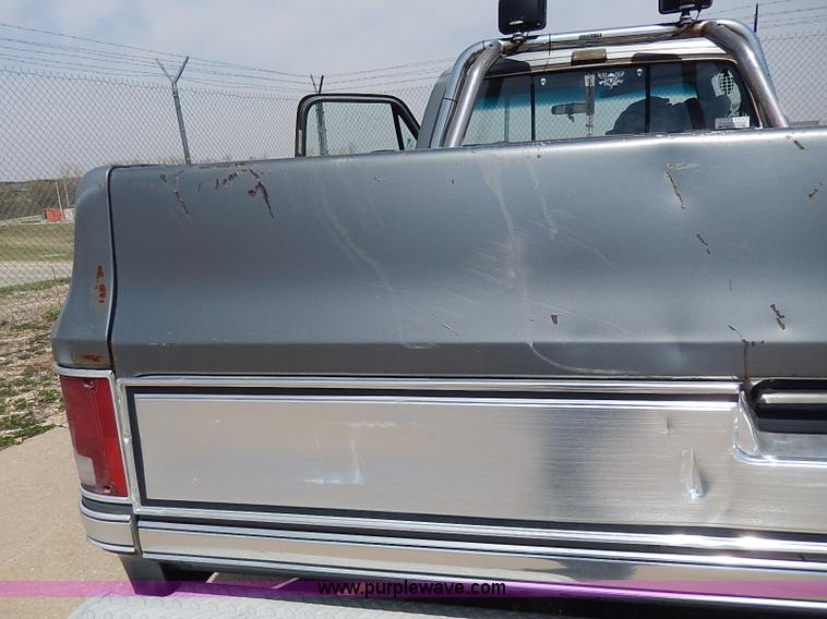 image for item H2616 1986 Chevrolet Silverado
