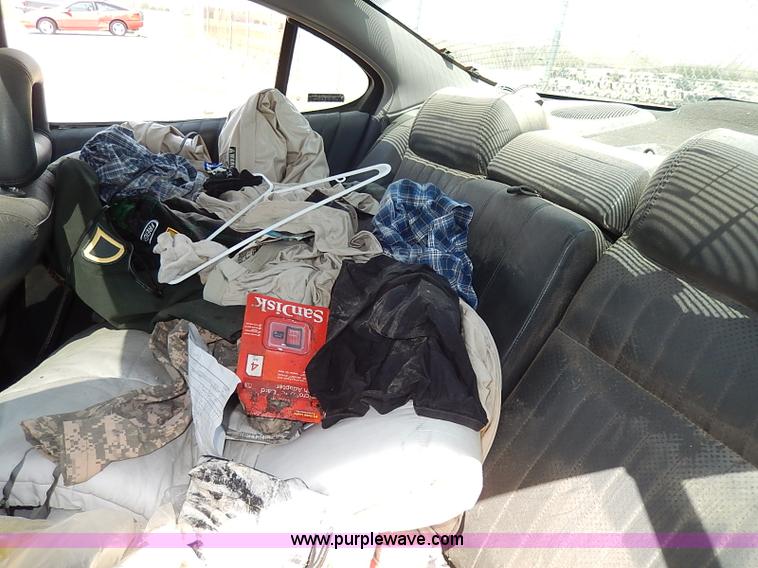 image for item H2618 2001 Pontiac Grand Prix sedan