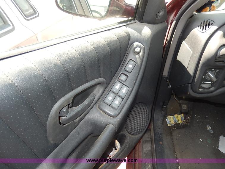image for item H2618 2001 Pontiac Grand Prix sedan