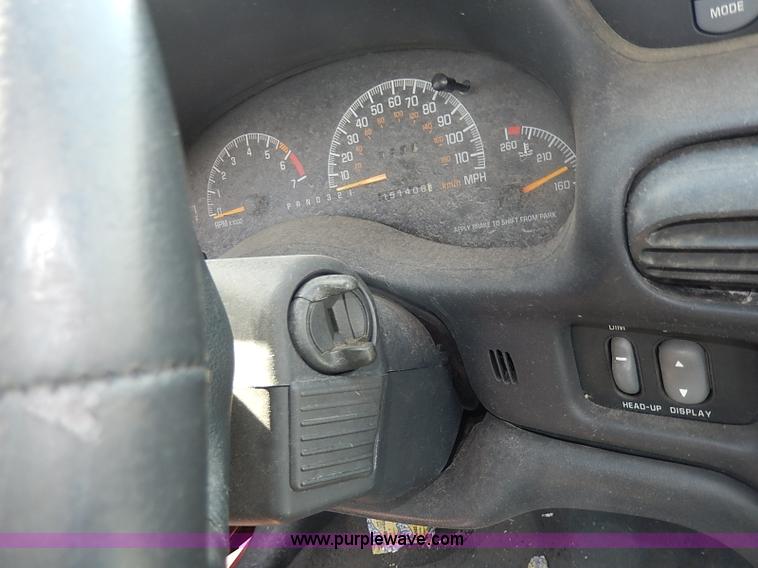 image for item H2618 2001 Pontiac Grand Prix sedan