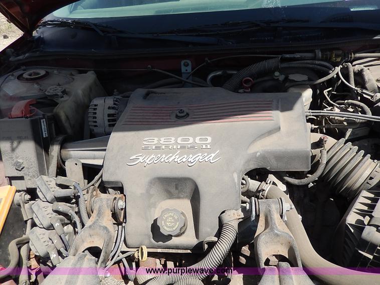 image for item H2618 2001 Pontiac Grand Prix sedan