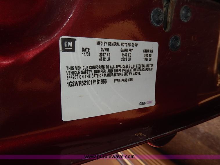 image for item H2618 2001 Pontiac Grand Prix sedan